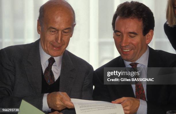 Valery Giscard d'Estaing et Francois Bayrou a la reunion du conseil national de l'UDF le 22 septembre 1992 a Paris, France.