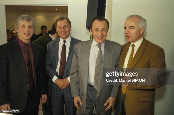 De gauche a droite, Philippe Herzog, Jean Peyrelevade, Michel Rocard et Jean-Pierre Brard, membres fondateurs de l'association 'Confrontations' qui...