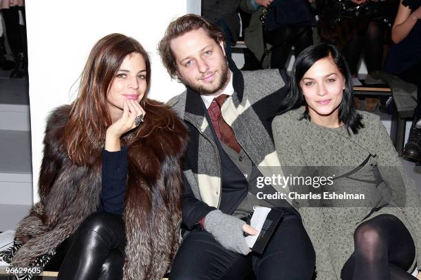 Julia Restoin-Roitfeld , "V" magazine editor Derek Blasberg and DJ/model Leigh Lezark attend the Preen by Thornton Bregazzi Fall 2010 fashion show...