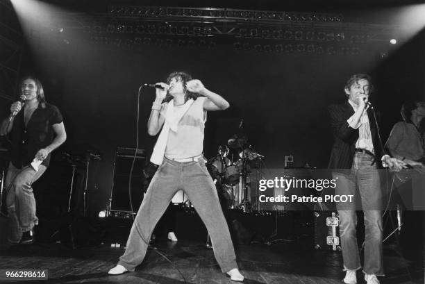 Julien Clerc on stage with Serge Gainsbourg and Gerard Depardieu.