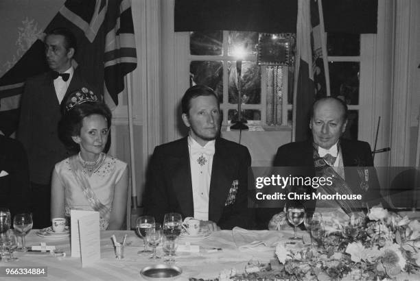 British peeress Yvonne Hervey, Marchioness of Bristol, Bulgarian monarch Simeon Saxe-Coburg-Gotha and Victor Hervey, 6th Marquess of Bristol ,...