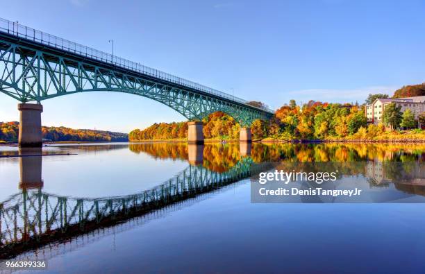 herfst in augusta, maine - maine stockfoto's en -beelden