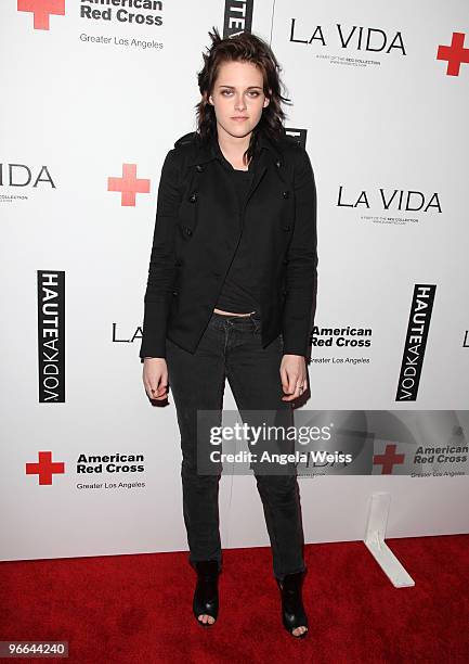 Actress Kristen Stewart attends the grand opening of La Vida restaurant to benefit Haiti Relief and Development at La Vida on February 12, 2010 in...