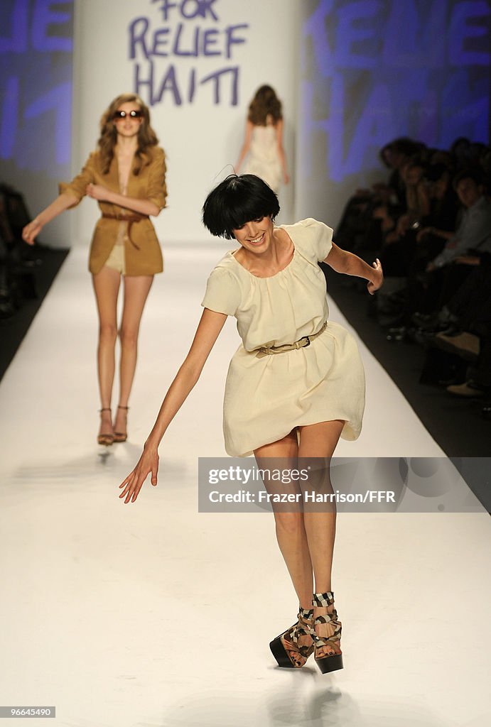 Naomi Campbell's Fashion For Relief - Haiti NYC, 2010 - Runway