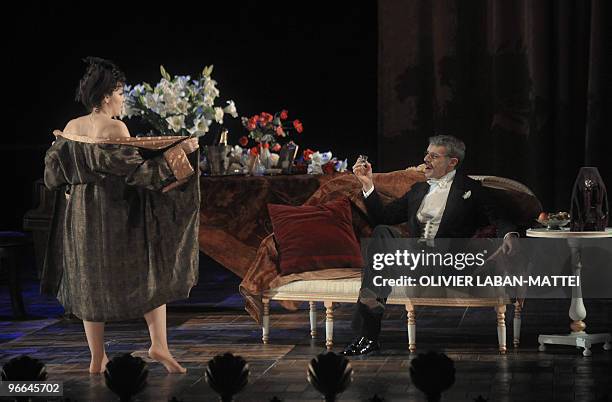 French actor Lambert Wilson and US actress Greta Scacchi perform during the rehearsal of the play "A Little Night Music" by US composer and lyricist...