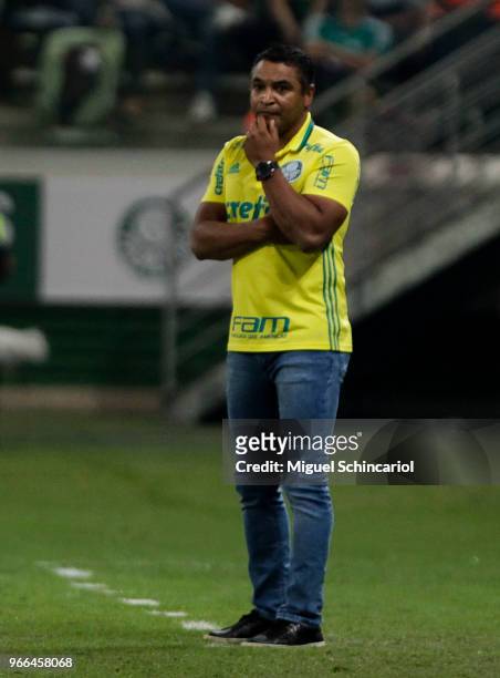 Palmeiras team coach Roger Machado reacts during a match between Palmeiras and Sao Paulo for the Brasileirao Series A 2018 at Allianz Parque Stadium...