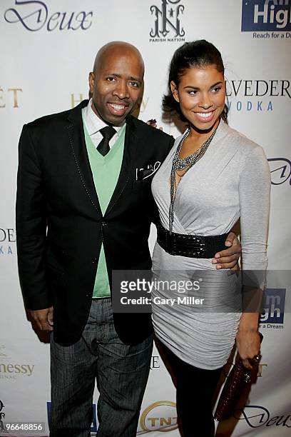 Kenny Smith and his wife Gwen Smith on the red carpet for the Kenny Smith All-Star Bash at Deux Lounge on February 12, 2010 in Dallas, Texas.