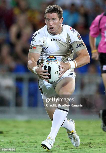 Kurt Gidley of the NRL All Stars team runs with the ball during the Indigenous All Stars and the NRL All Stars match at Skilled Park on February 13,...