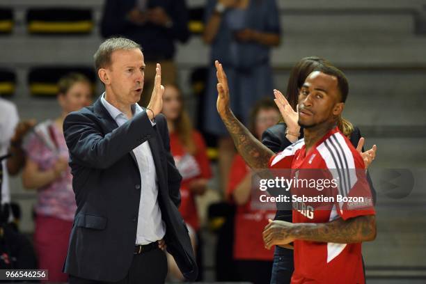 Vincent Collet headcoach of Strasbourg and Dee Bost of Strasbourg during the Jeep Elite match between Strasbourg and Le Mans on June 2, 2018 in...