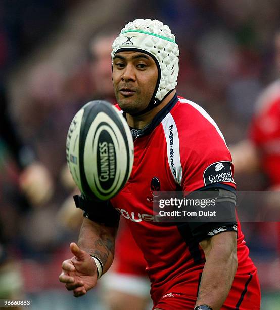 Sam Tuitupou of Worcester Warriors in action during the Guinness Premiership match between Saracens and Worcester Warriors at Wembley Stadium on...