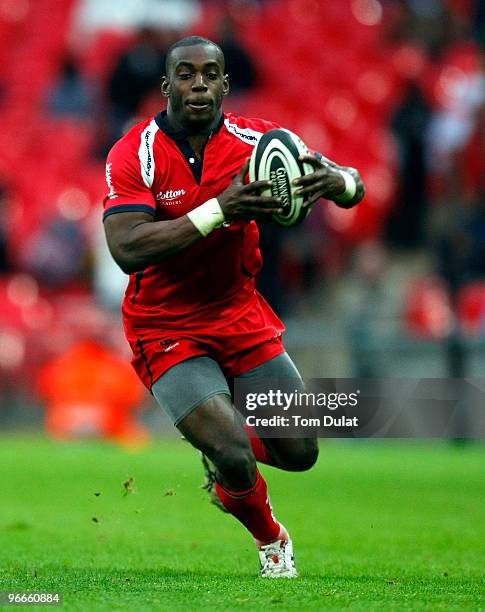Miles Benjamin of Worcester Warriors in action during the Guinness Premiership match between Saracens and Worcester Warriors at Wembley Stadium on...