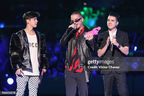 Balvin speaks on stage during the MIAW Awards 2018 at Arena Ciudad de Mexico on June 2, 2018 in Mexico City, Mexico