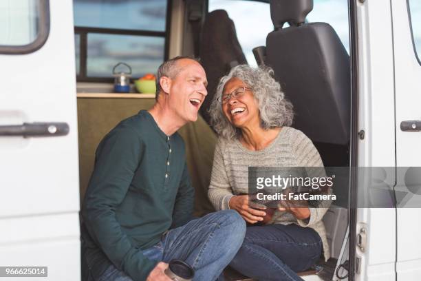 senior couple living on the road! - road warrior imagens e fotografias de stock