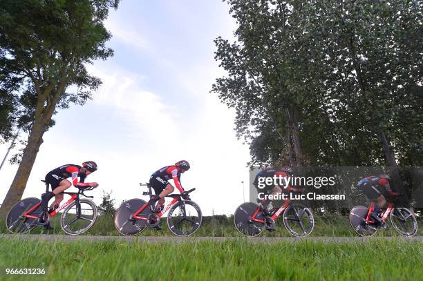 Simon Gerrans of Australia / Jurgen Roelandts of Belgium / Miles Scotson of Australia / Greg Van Avermaet of Belgium / Nathan Van Hooydonck of...