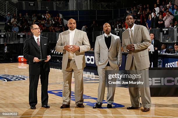 Charles Barkley, Chris Webber and Kenny Smith NBA Legends and Ernie Johnson of TNT talk during H.O.R.S.E. Presented by Geico on center court at Jam...