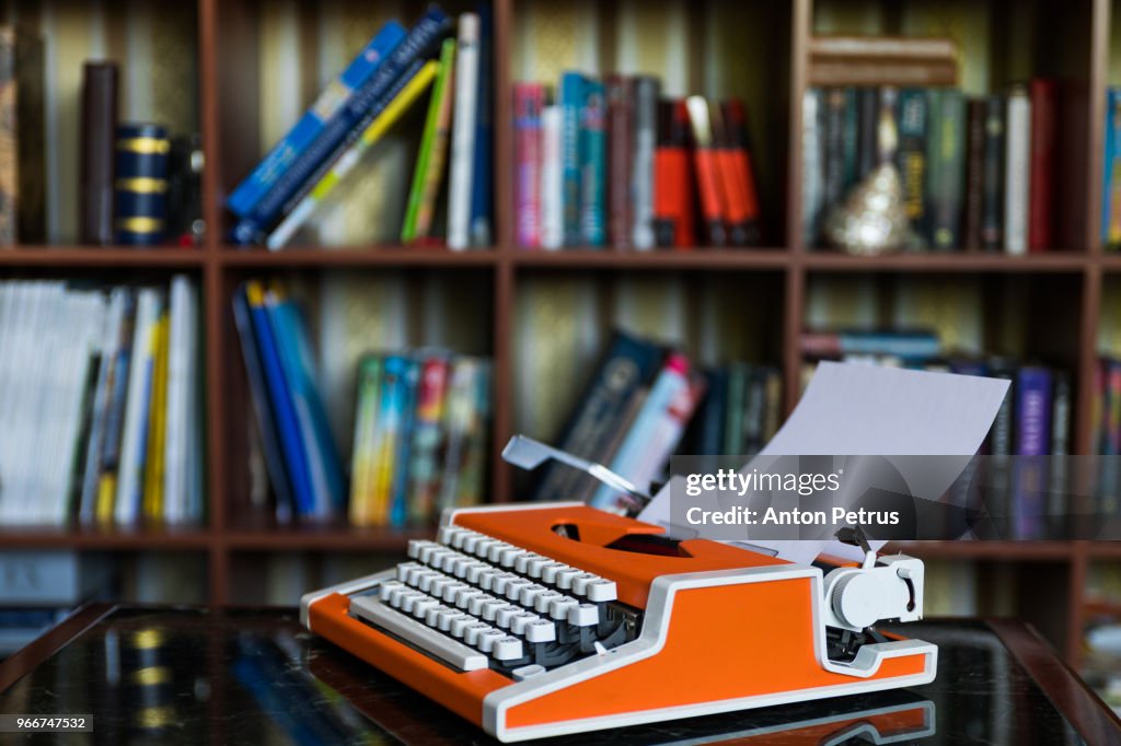 Typewriter Library Vintage Typewriter In The Library High-Res Stock Photo - Getty Images