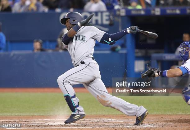 Guillermo Heredia of the Seattle Mariners bats in the sixth inning during MLB game action against the Toronto Blue Jays at Rogers Centre on May 9,...