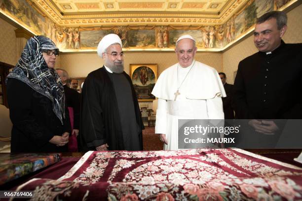 Le pape François a reçu le 26 janvier 2016 le président iranien Hassan Rohani en audience au Vatican. Le pape a appelé la République islamique à...