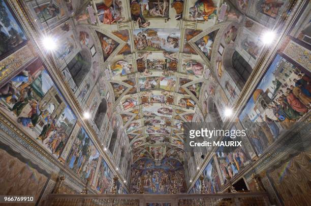 Présentation du nouveau système d'éclairage et d'aération installés dans la chapelle Sixtine le 29 octobre 2014 au Vatican. 450 ans après la mort de...