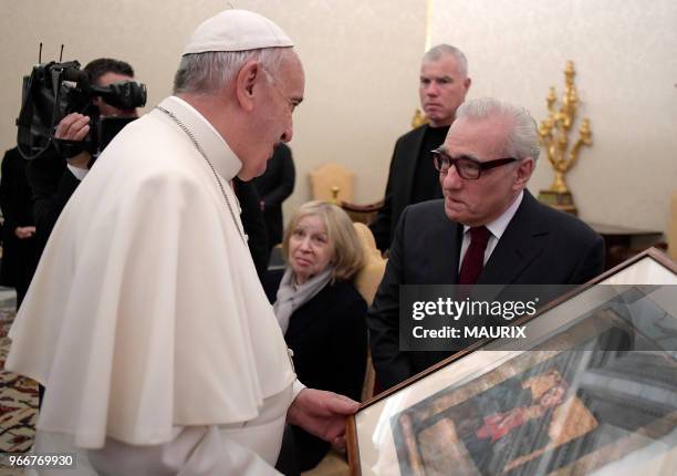 Le pape François a reçu en audience privée au Vatican le 30 Novembre 2016 le réalisateur américain Martin Scorsese, de passage à Rome pour présenter...