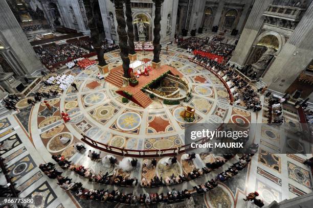 Le pape François a célébré le 14 septembre 2014 le mariage d'une vingtaine de couples au cours d'une cérémonie solennelle dans la basilique...