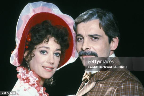 Marisa Berenson et Jacques Weber sur le tournage du film 'Bel Ami' le 27 avril 1982, France.