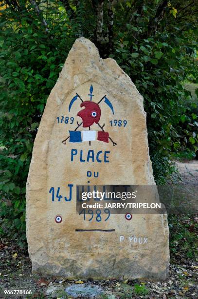 Pierre du bicentenaire de la Révolution Française, Saint-Armand-de-Coly, Dordogne, France.