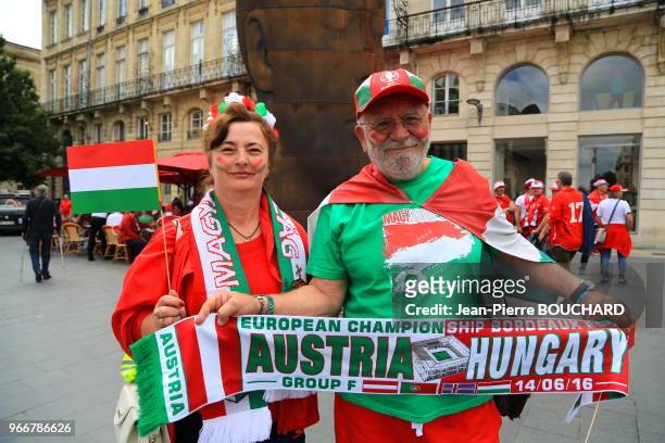 Supporters de football hongrois à l?Euro 2016 le 14 juin 2015, dans les rues de Bordeaux, France.