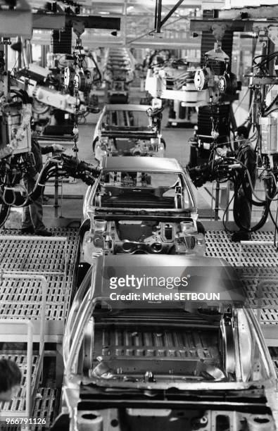Chaîne de production de l'usine ?Peugeot-Talbot? de Poissy, le 25 septembre 1985, dans les Yvelines, France.
