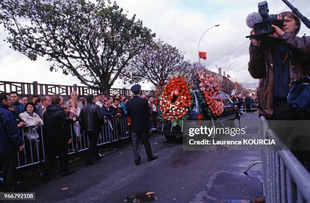 Enterrement de Georges Marchais à Champigny-sur-Marne, le 20 novembre 1997, dans le Val-de-Marne, France.