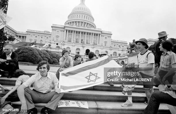 Manifestation devant le Capitole pour le droits des Juifs d'URSS à émigrer vers Israël lors de la visite de Leonid Brejnev le 18 juin 1973 à...