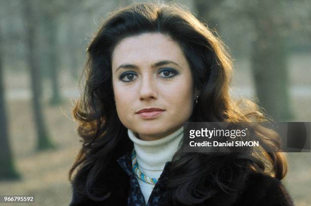 La chanteuse Gigliola Cinquetti le 21 février 1976 à Paris, France.