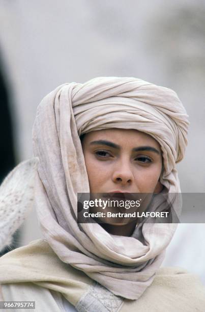 Mathilda May lors du tournage du film 'Isabelle Eberhardt' réalisé par Ian Pringle le 29 mars 1990 en Tunisie.