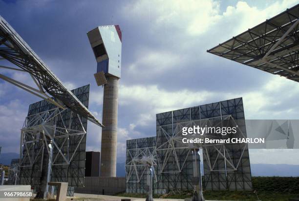 Centrale solaire Themis, 15 septembre 1982 à Targasonne en France.