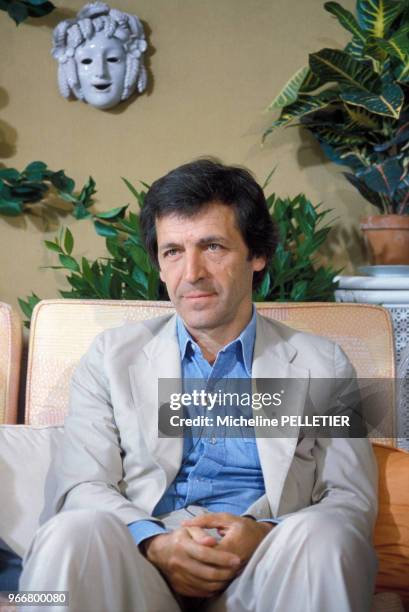 Le réalisateur Constantin Costa-Gavras au Festival de Cannes le 22 mai 1982, France.