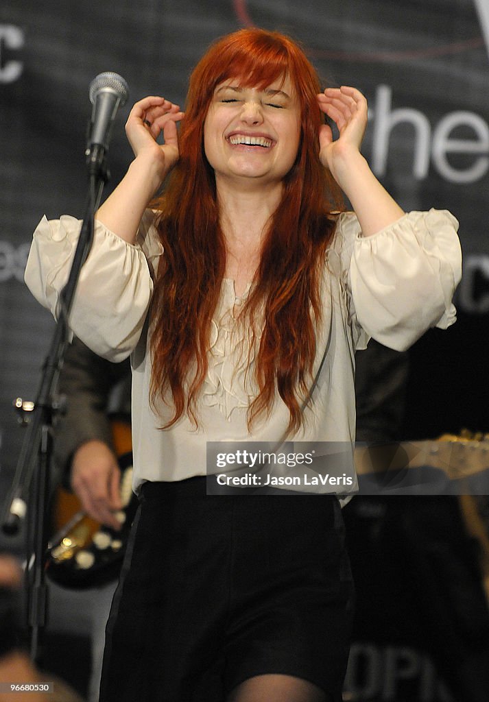 "The Vampire Diaries" Hot Topic Tour