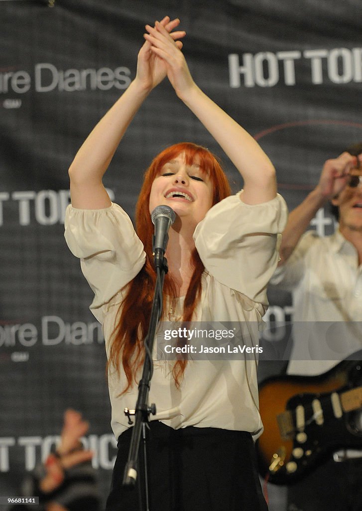 "The Vampire Diaries" Hot Topic Tour