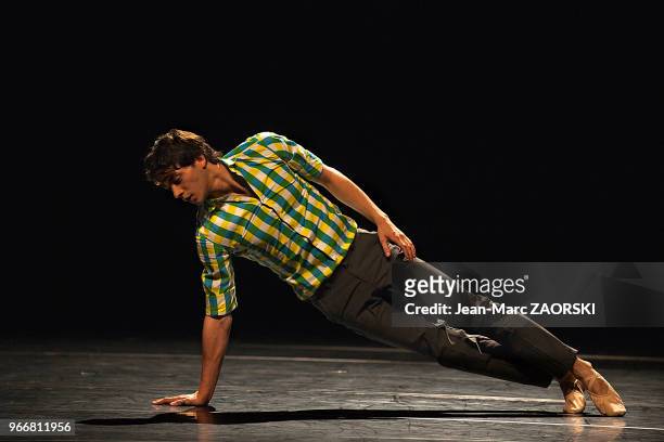 Mathieu Rouviere danseur du Ballet de l'Opéra de Lyon interprète 'Sarabande', piece chorégraphique de Benjamin Millepied, au Silo, lors du Festival...