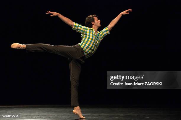 Mathieu Rouviere danseur du Ballet de l'Opéra de Lyon interprète 'Sarabande', piece chorégraphique de Benjamin Millepied, au Silo, lors du Festival...