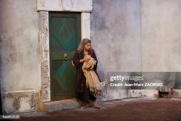 La comédienne et chanteuse italienne Anna Andreotti dans « Meursaults », d'après le roman « Meursault, contre-enquête » de Kamel Daoud, lui-même tiré...