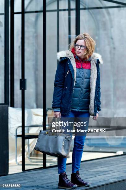 La comédienne néerlandaise Maria Kraakman dans la pièce de théâtre « Ibsen huis » , inspirée des ?uvres du dramaturge norvégien Henrik Ibsen , écrite...