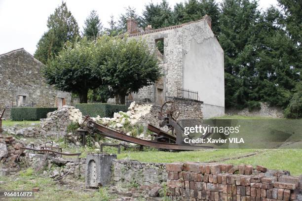 Ruines du village le 16 septembre 2011, Oradour-sur-Glane, Haute-Vienne, Limousin. Le nom d'Oradour-sur-Glane reste attache au massacre de sa...