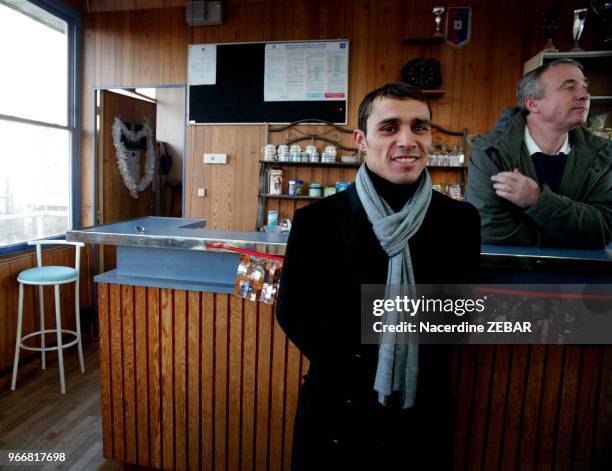 Brahim ASLOUM champion du monde de boxe parrain du club de tennis et du projet ''SOYEZ SPORT 2007'' des Mureaux aux Yvelines en banlieue Parisienne....