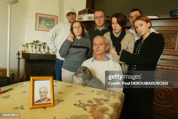 Accident du Queen Mary. Pornic, 16 novembre 2003. Rosemonde Rouleau a ete tuee lors de l'accident de la passerelle du Queen Mary 2. Photo de famille...