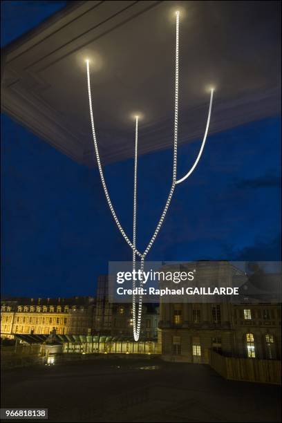 Reflet du 'Lustre Gabriel' sur la glace de la fenetre, escalier Gabriel du chateau de Versailles le 14 novembre 2013 a Versailles, France. Cree par...