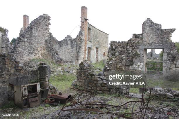 Ruines du village le 16 septembre 2011, Oradour-sur-Glane, Haute-Vienne, Limousin. Le nom d'Oradour-sur-Glane reste attache au massacre de sa...