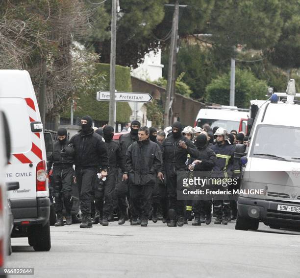 The terrorist Mohamed MERAH it's surround by the french police man and the RAID inToulouse, France on March,2012.