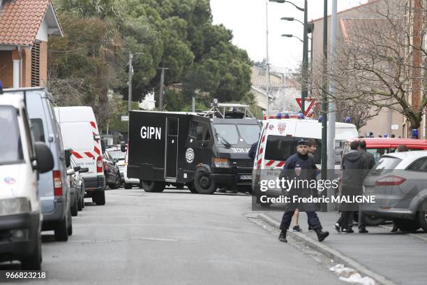 The terrorist Mohamed MERAH it's surround by the french police man and the RAID inToulouse, France on March,2012.