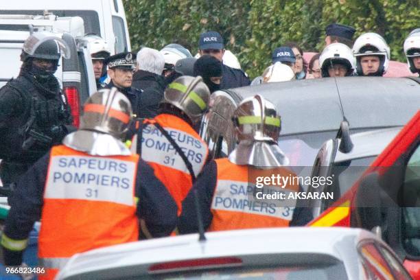 Intervention on thurday morning, march 22, 2012 of RAID men who shot Mohamed Merah, entrenched in his apartment on 17 rue du Sergent-Vigne in the...