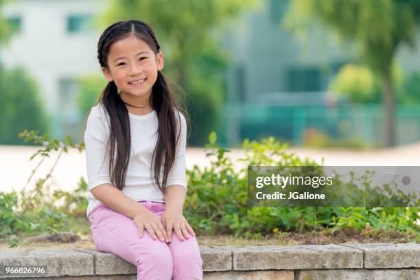 retrato de una chica joven - japanese girl fotografías e imágenes de stock